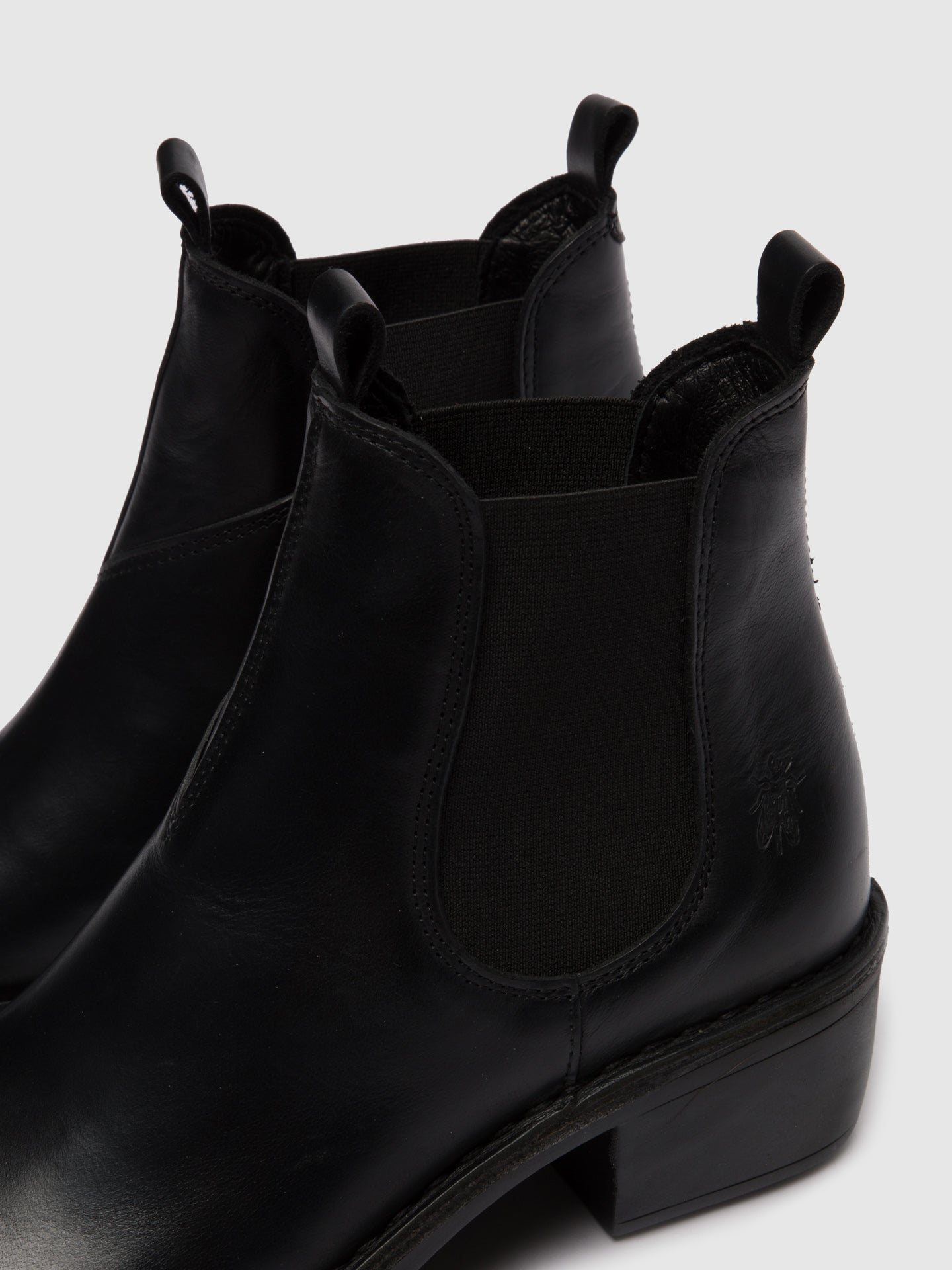 Chelsea Ankle Boots MEME030FLY RUG BLACK