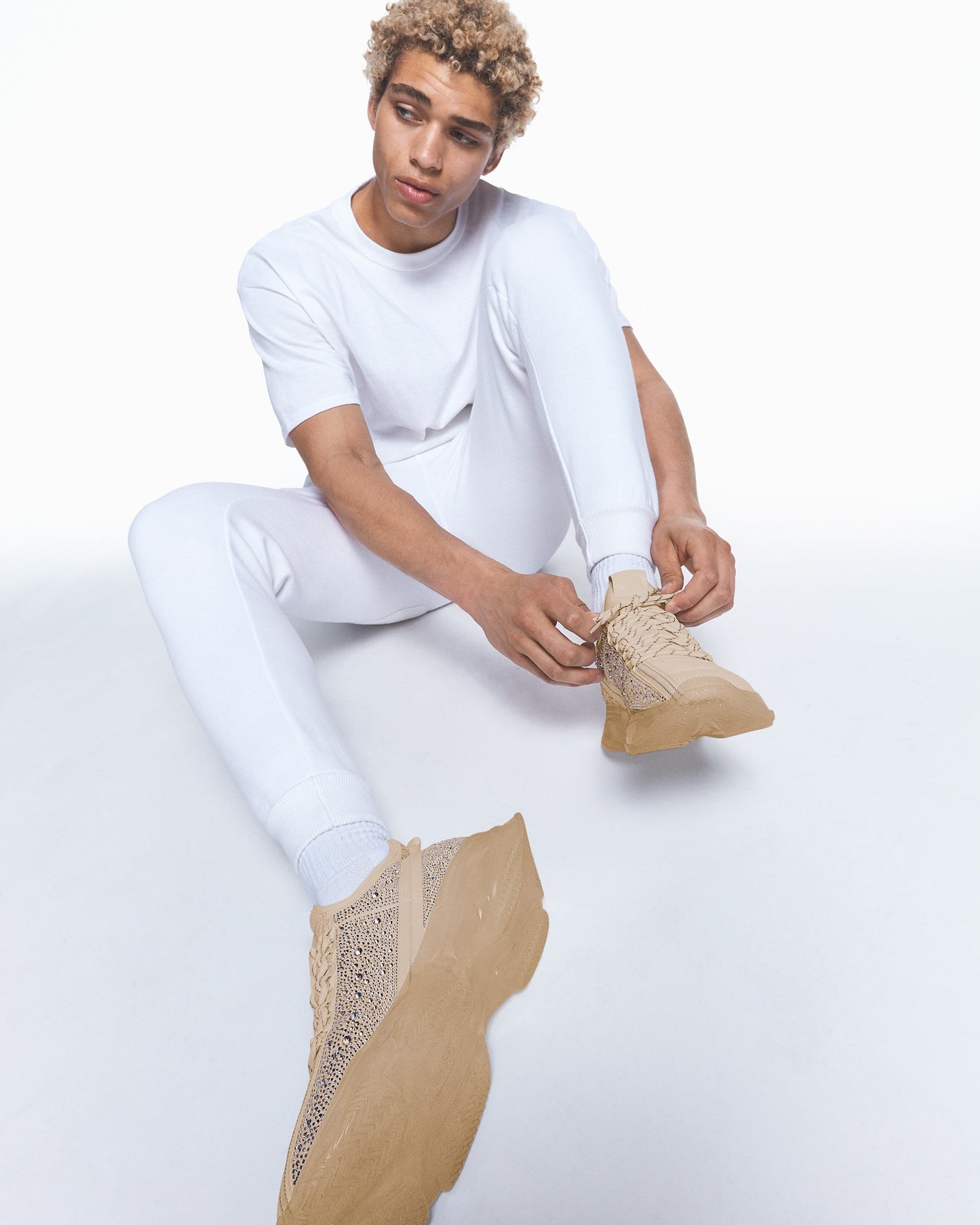 MAXX RED - SM REBOOTED