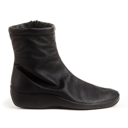 A'rcopedico L8 Bootie - Women's