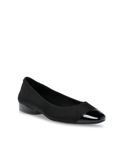 Carlie Flat