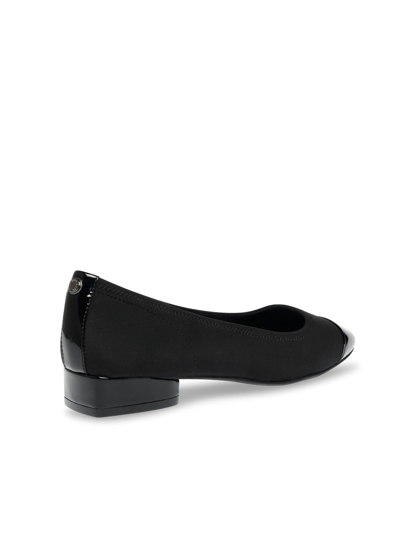 Carlie Flat