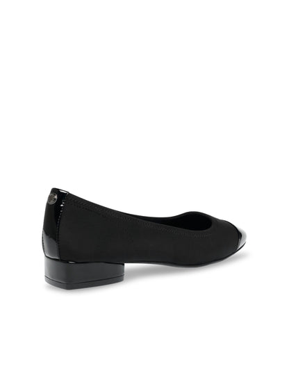 Carlie Flat