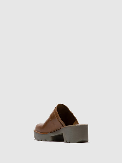 Round Toe Clogs ENDA510FLY RUG CAMEL