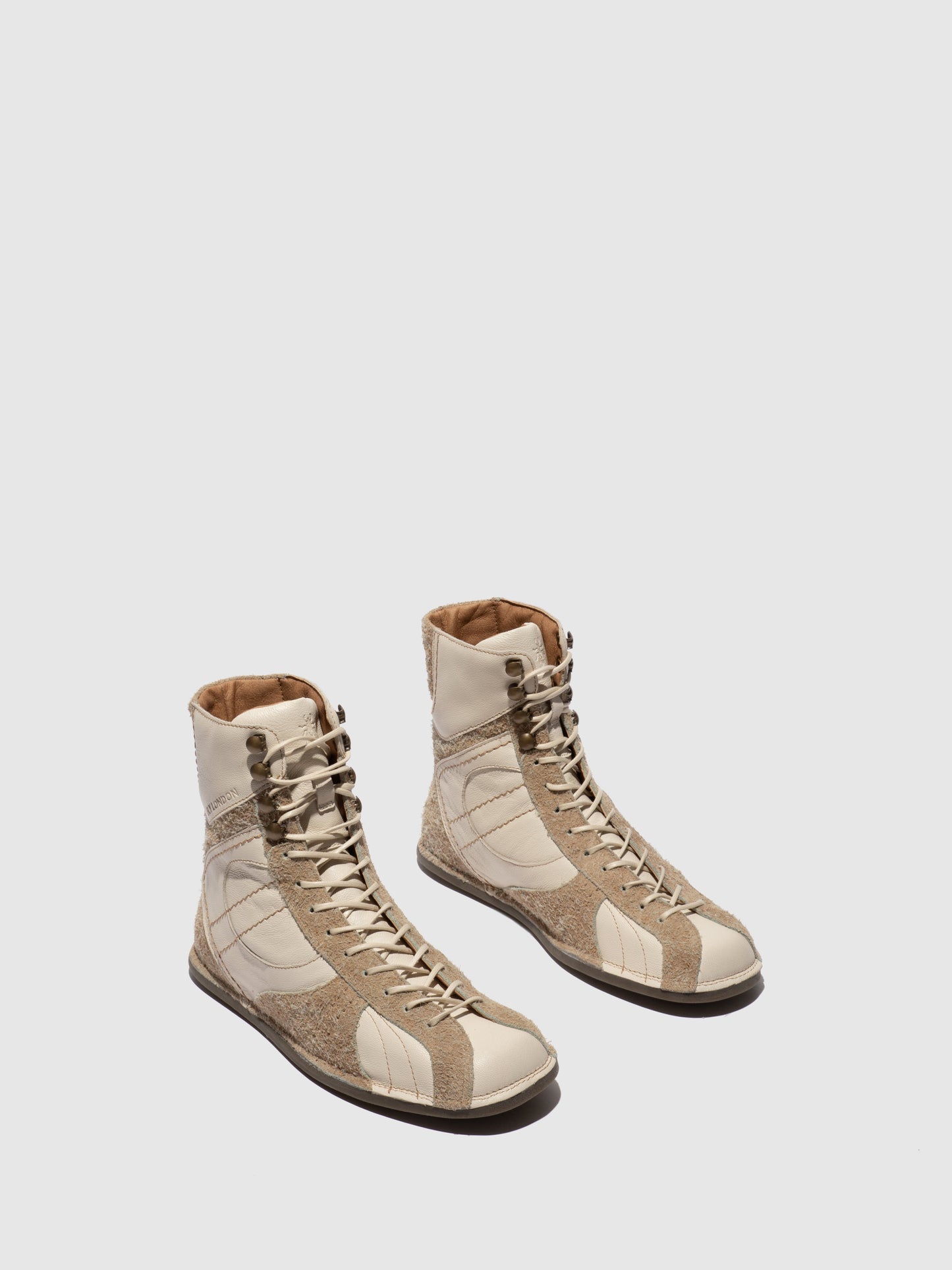 Hi-Top Trainers FARV573FLY OFFWHITE