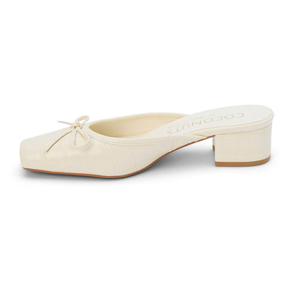 Geneva Heeled Mule