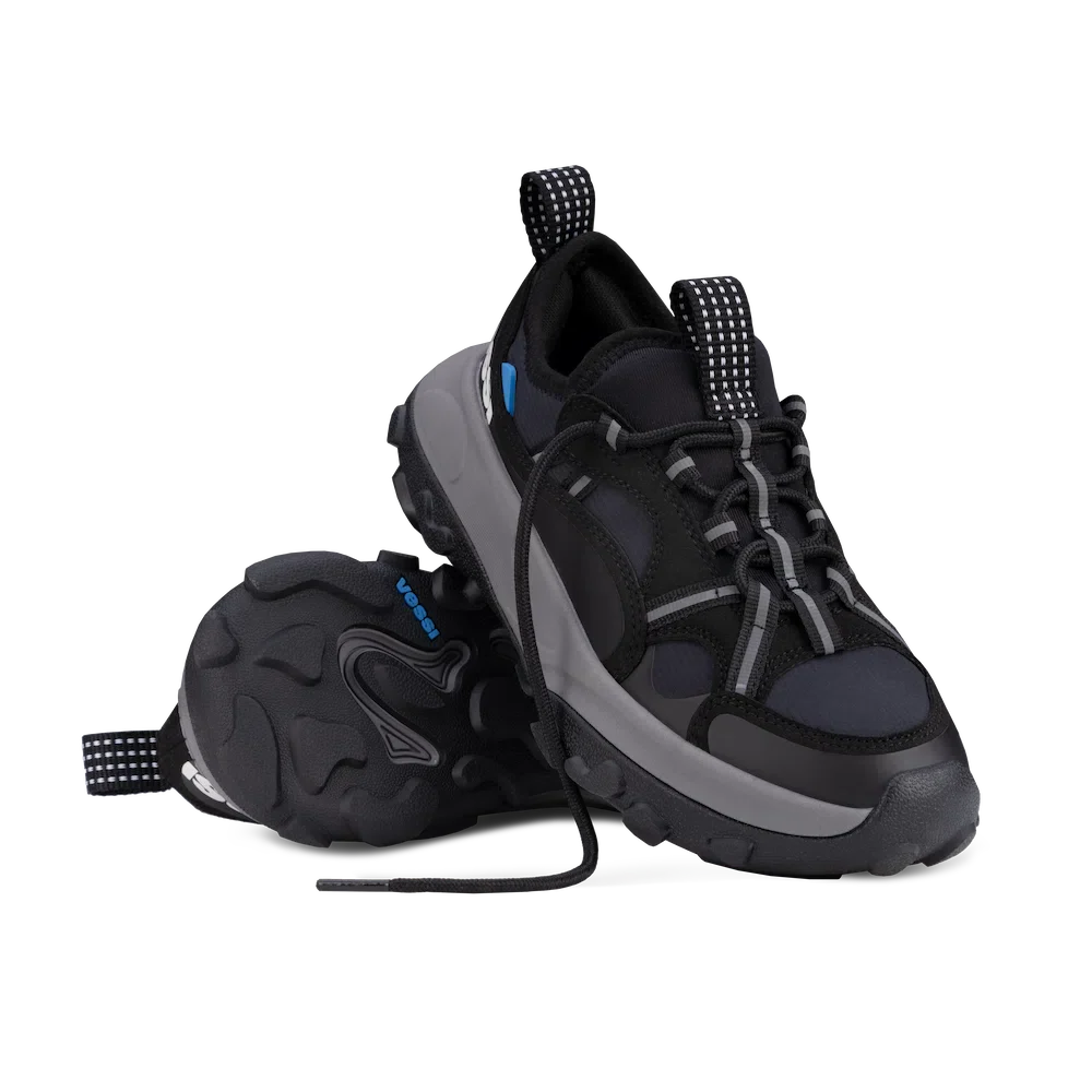Women's Motu Sneaker - Black/Grey