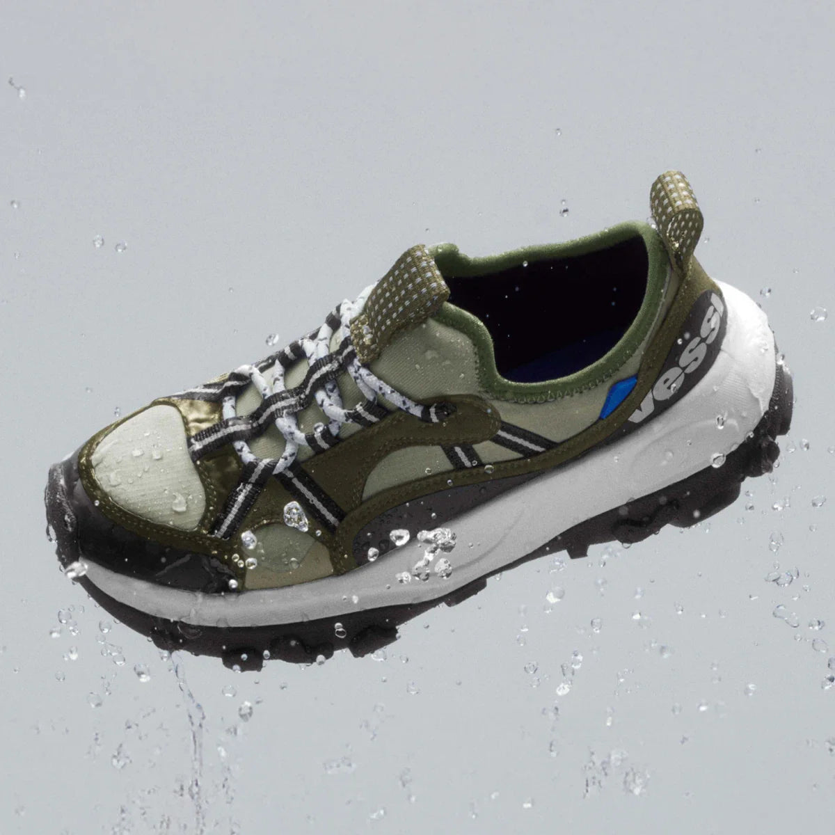 Women's Motu Sneaker - Trail/Light Dune