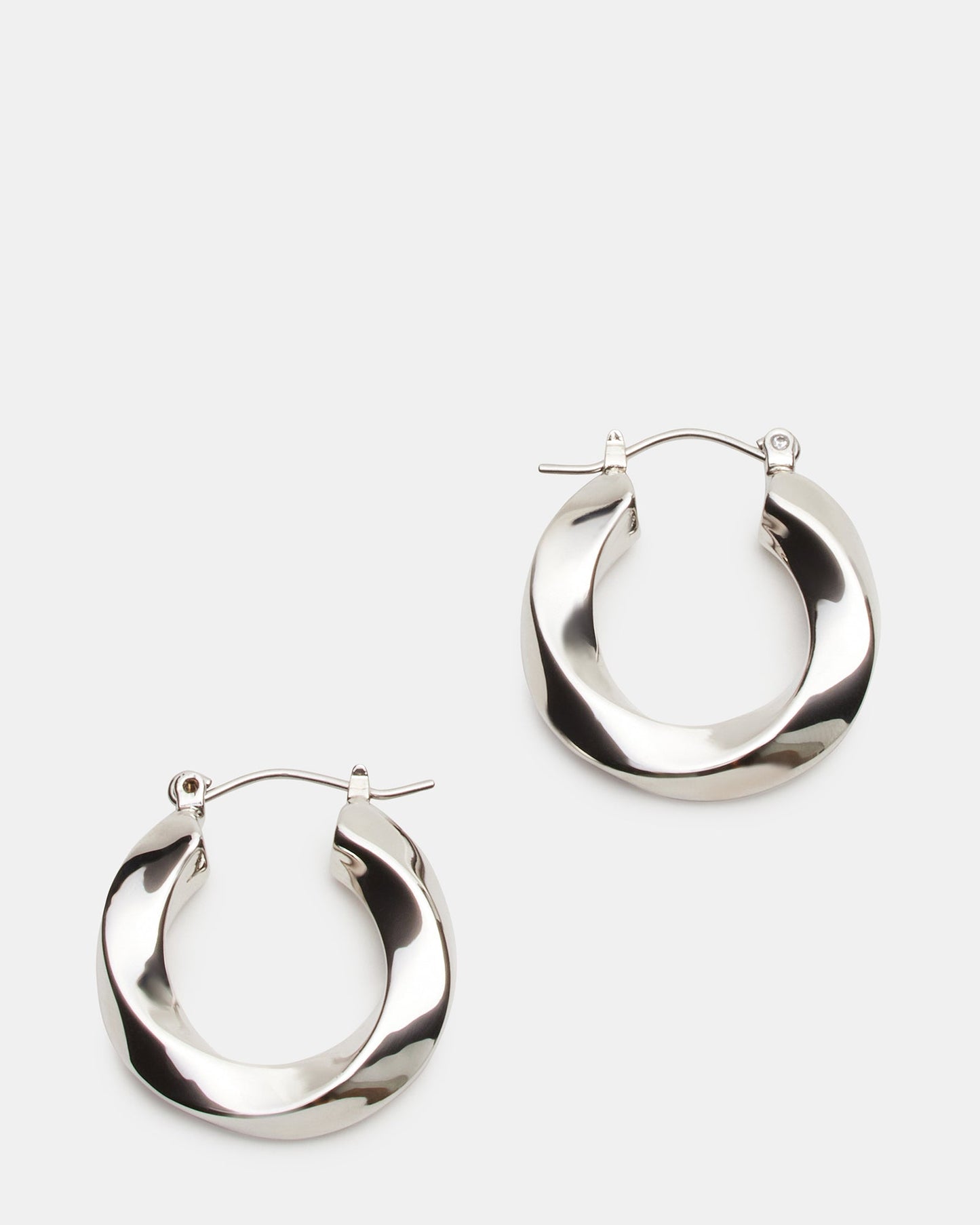 SMALL TWISTED HOOPS SILVER