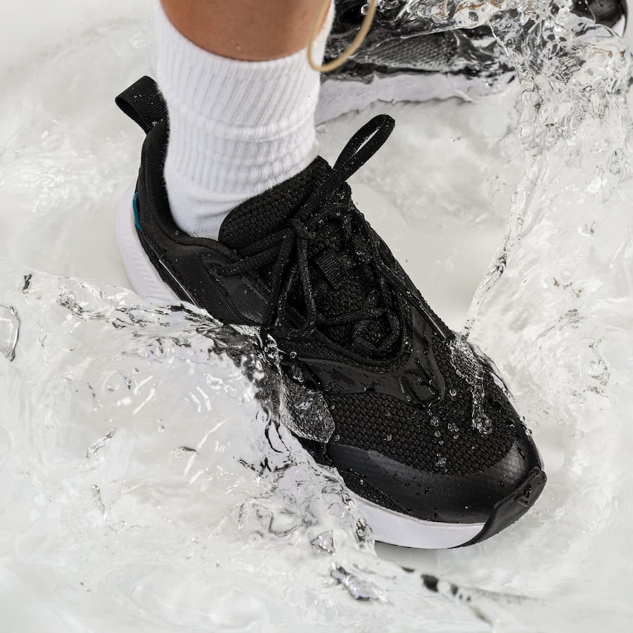 Men's Tidal Sneaker - Black on White
