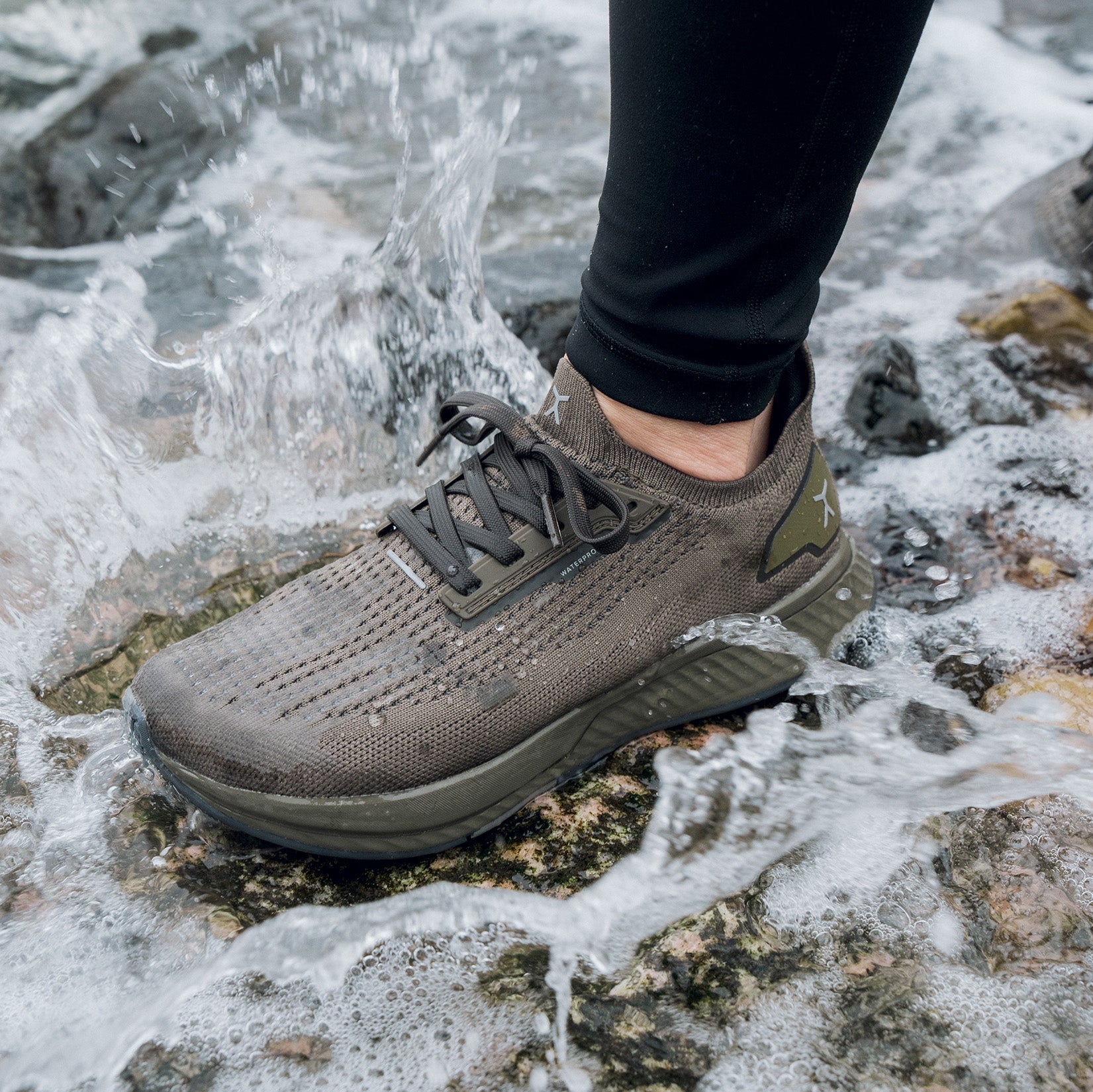 Adapt Waterproof Runner - SundialAdapt Waterproof Runner