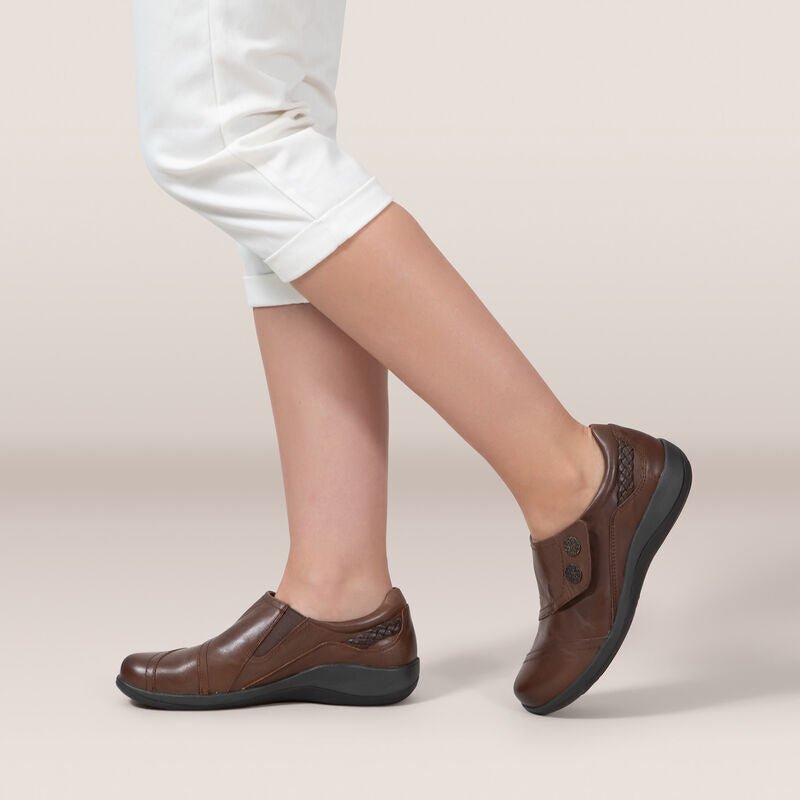AETREX WORLDWIDE INC KARINA MONK STRAP - DM502 - SundialAETREX WORLDWIDE INC KARINA MONK STRAP - DM502