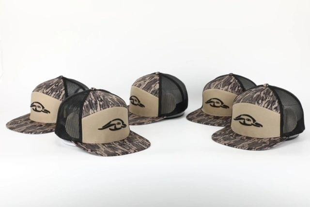 7 Panel Hardwoods AFW Style w- 3 D Puff and Black Mesh