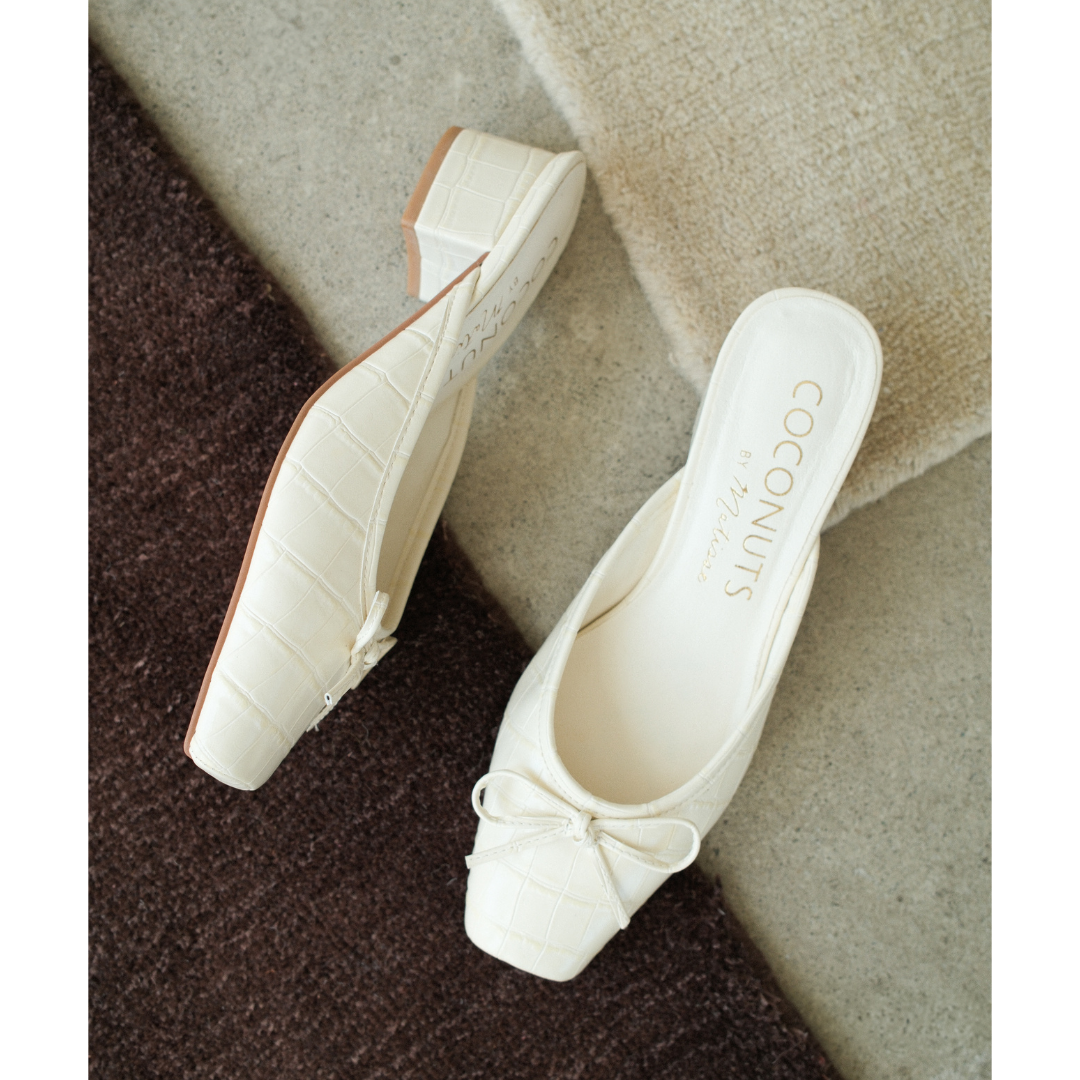 Geneva Heeled Mule