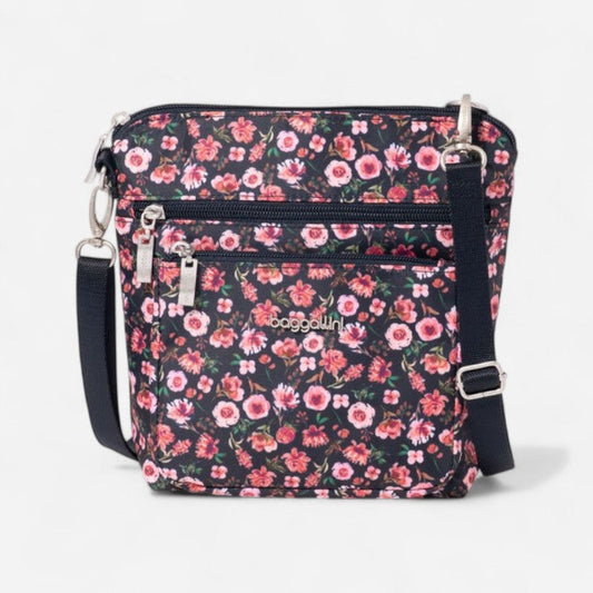 Baggallini Modern Pocket Crossbody