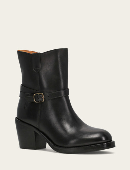 Rylee Belted Inside Zip