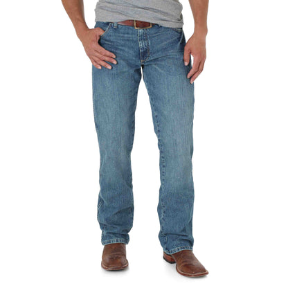 Wrangler Men's Retro Slim Fit Bootcut Jeans 77MWZWO